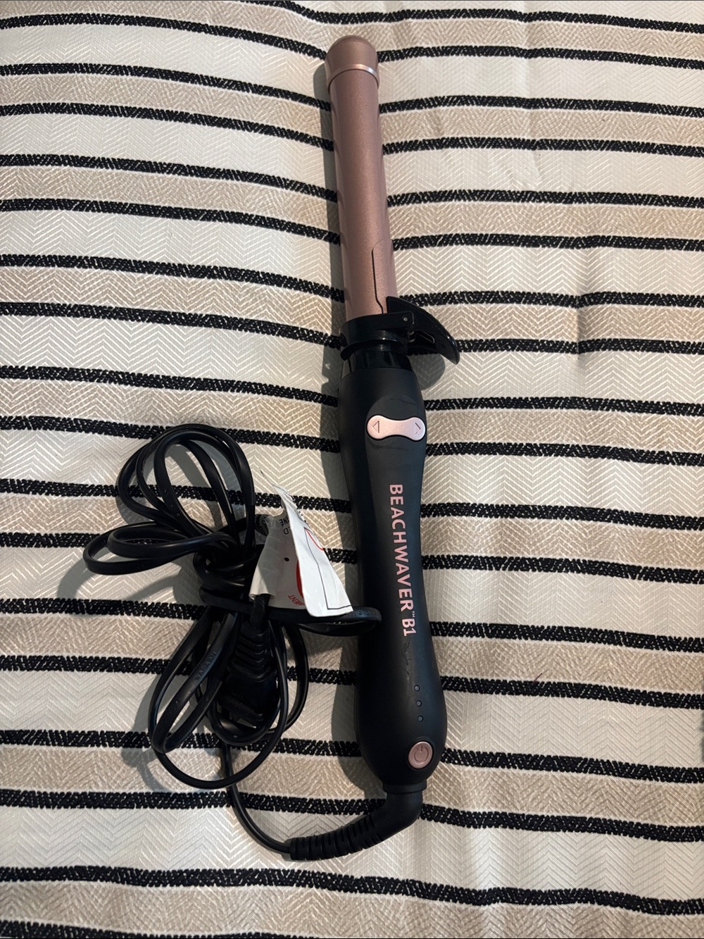 The Beachwaver Co. B1 Rotating Curling Iron - Black and Rose Gold